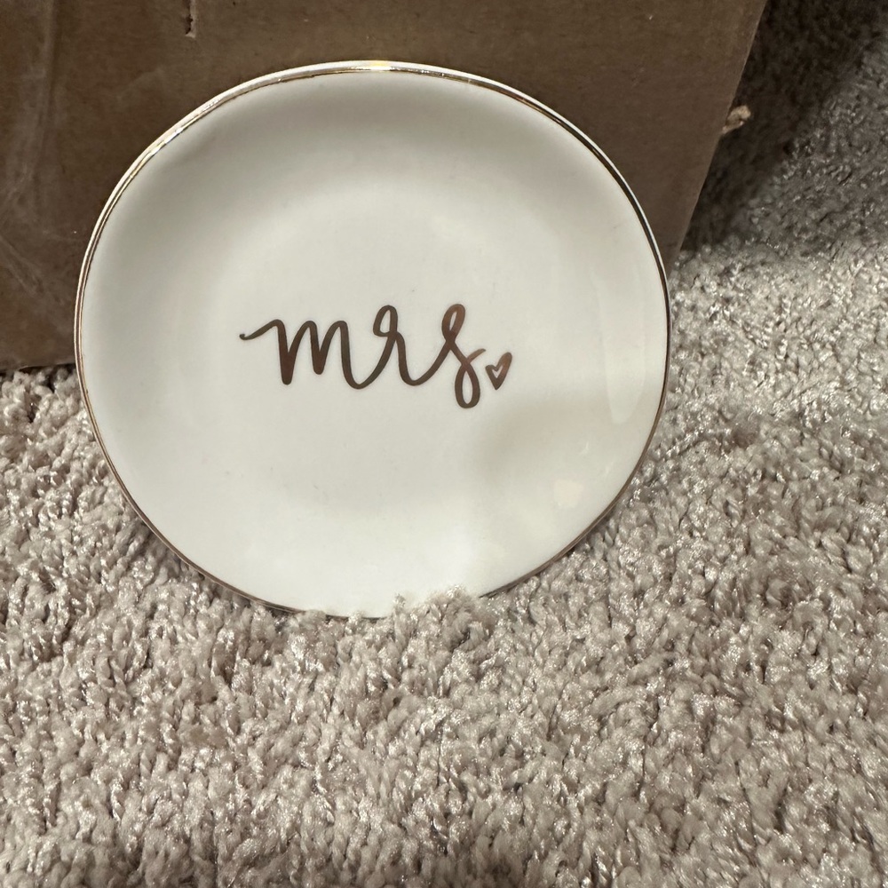MRS. Ring Dish
